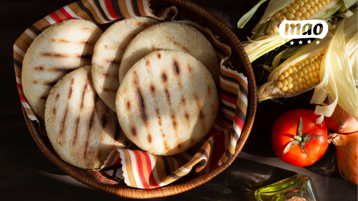 la arepa es un alimento tradicional colombiano