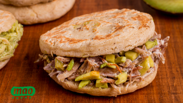 la arepa es un alimento tradicional antioqueño
